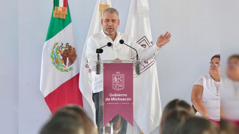 Bedolla apertura módulo para regularización de vehículos extranjeros en Lázaro Cárdenas 