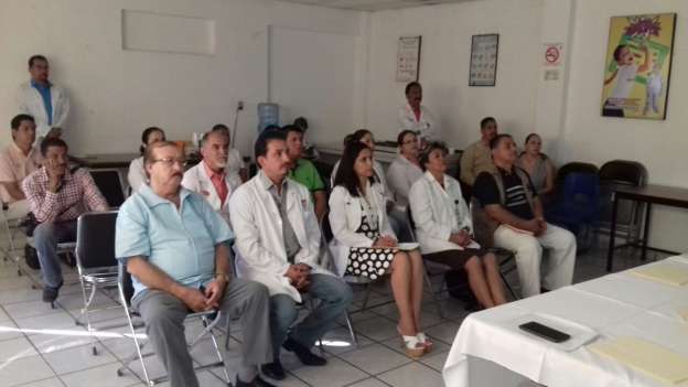 Entregan placas y reconocimientos  a propietarios de edificios certificados como libres de humo de tabaco - Foto 1 