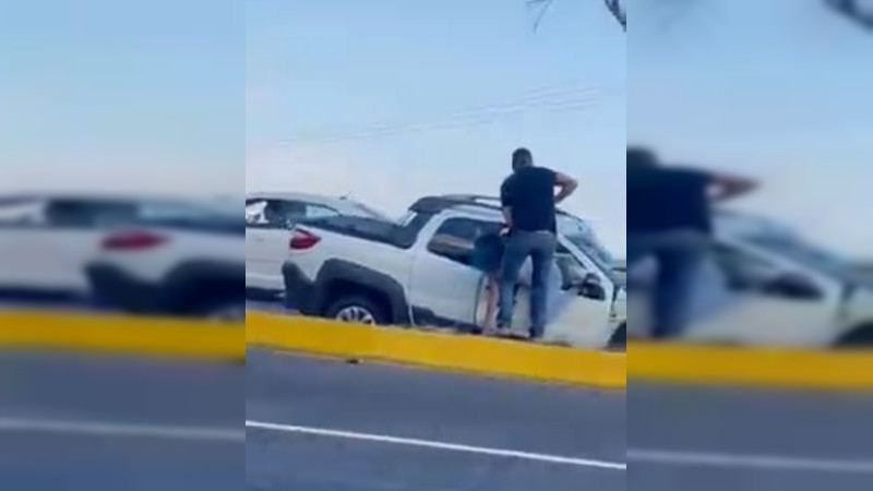 Circula video de accidente en el Trébol, Michoacán, donde un hombre va en sentido contrario y deja cuatro lesionados