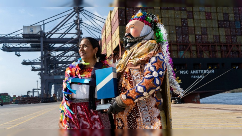Regresa a Lázaro Cárdenas el gigante; es el único puerto del Pacífico mexicano que lo puede recibir