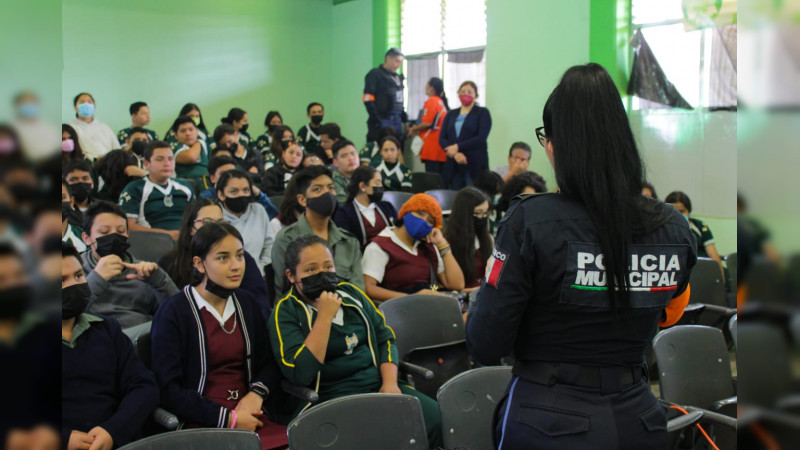 SSPTYVM emprende programa de pláticas y talleres en la Escuela Secundaria Federal Urbana 2 de Uruapan 