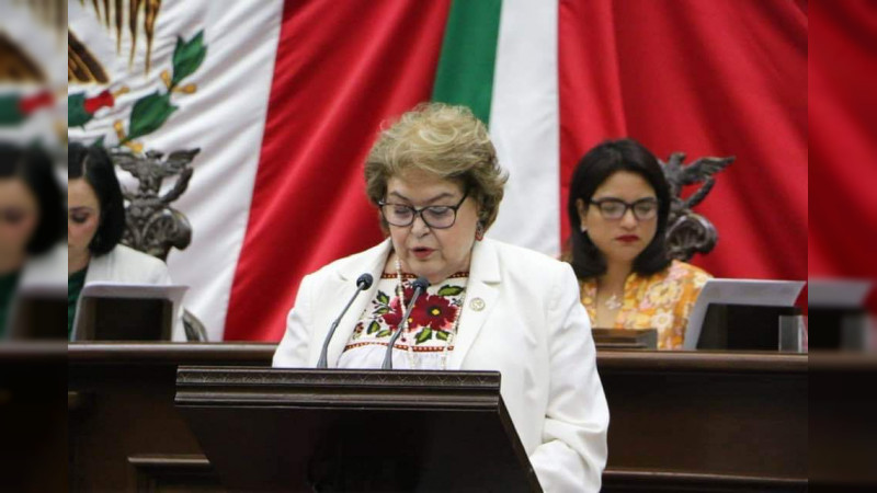 Busca María de la Luz Núñez, reactivar y democratizar el Parlamento de Mujeres 