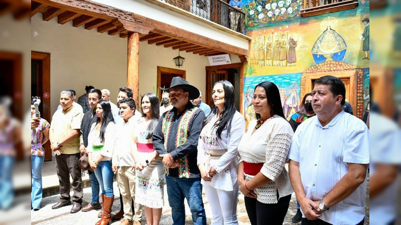 Inician preparativos, Ayuntamiento y pueblos originarios para celebración del Corpus Christi en Pátzcuaro 