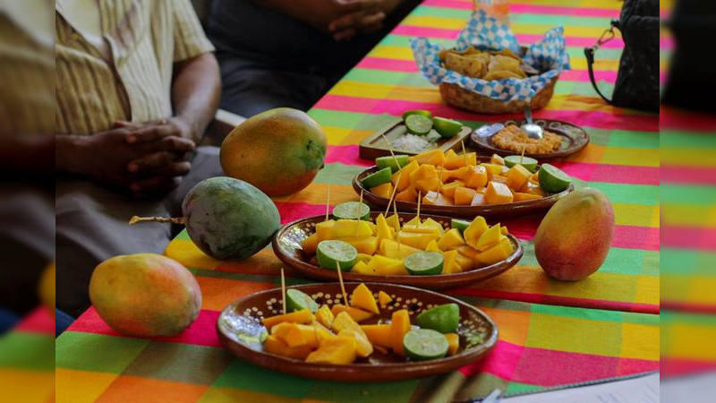 Gestiona Sedeco nuevos canales de comercialización para el mango de Nuevo Urecho, Michoacán  