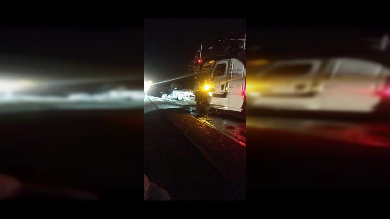 Choque en la Siglo XXI deja un muerto y un herido