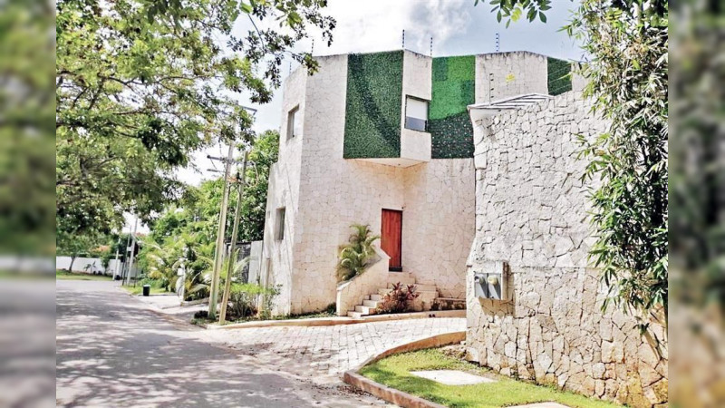Catean residencia de "Alito" Moreno en Campeche 