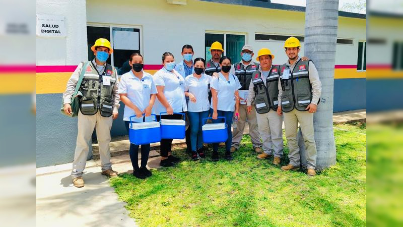 Implementa SSM operativo de nebulización y eliminación de criaderos del mosquito transmisor del dengue en Churumuco  