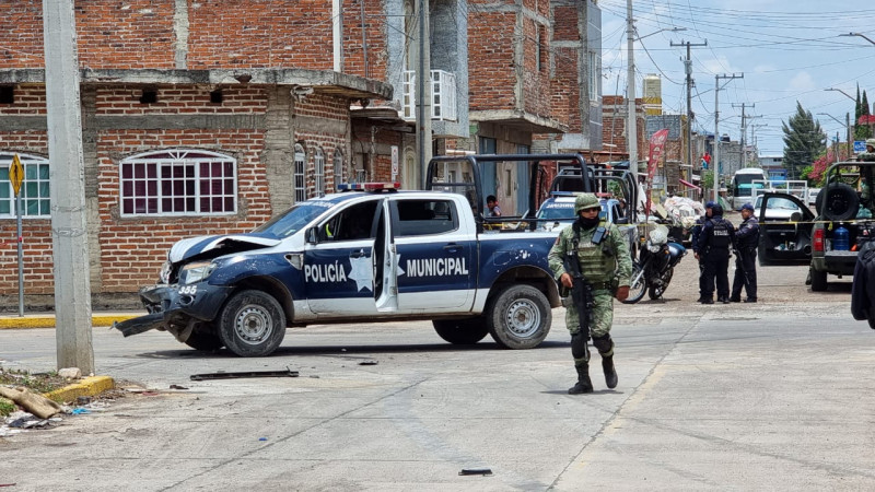 Chocan patrullas en Zamora, Michoacán, hay tres policías heridos 