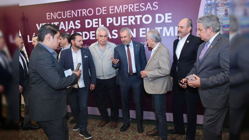 Expone Bedolla a empresarios de Jalisco ventajas del Puerto de Lázaro Cárdenas 