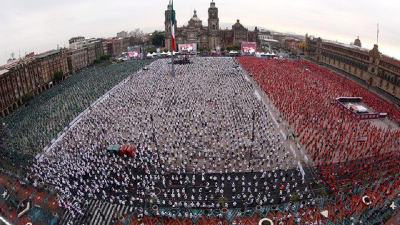 Lo lograron, Clase de Box masiva en el Zócalo de la CDMX rompe récord Guinness 