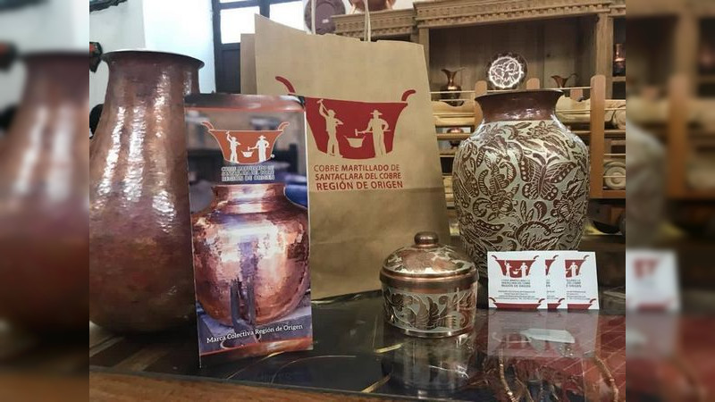 Se reúne IAM con artesanos de Santa Clara del Cobre