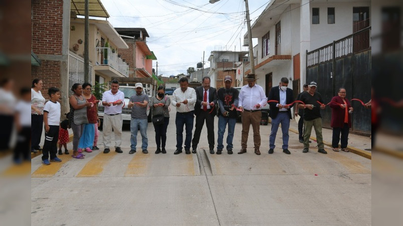 Presidente Municipal de Ciudad Hidalgo, inaugura la Pavimentación de la Calle, Prolongación de Allende