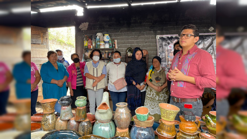 Impulsan Instituto del Artesano Michoacano yFondo Nacional para el Fomento de las Artesanías, capacitación artesanal en esmalte libre de plomo