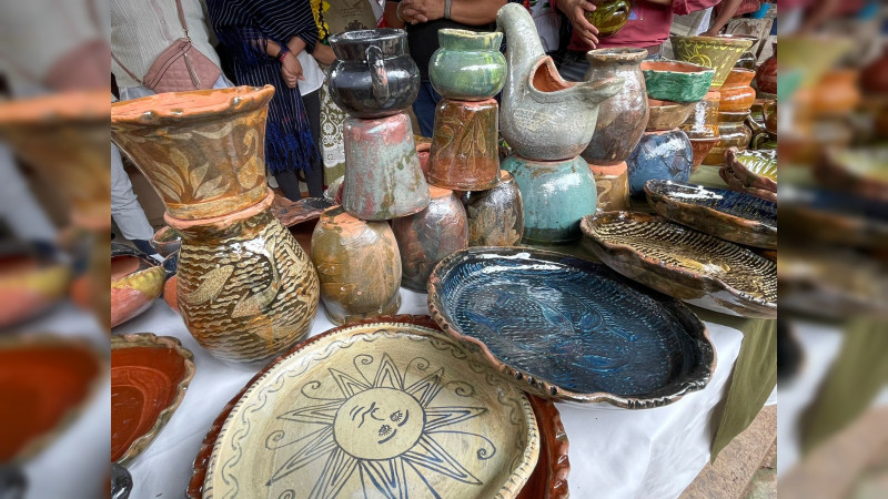 Impulsan Instituto del Artesano Michoacano yFondo Nacional para el Fomento de las Artesanías, capacitación artesanal en esmalte libre de plomo