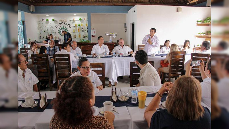 Prepararse para atender necesidades de proveeduría, pide Sedeco a empresarios de Lázaro Cárdenas