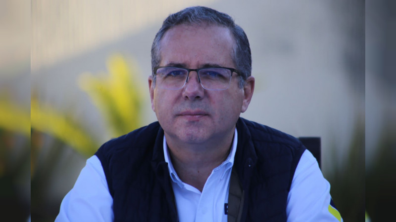 Llama Enrique Godínez a revisar estrategia de seguridad en Michoacán  