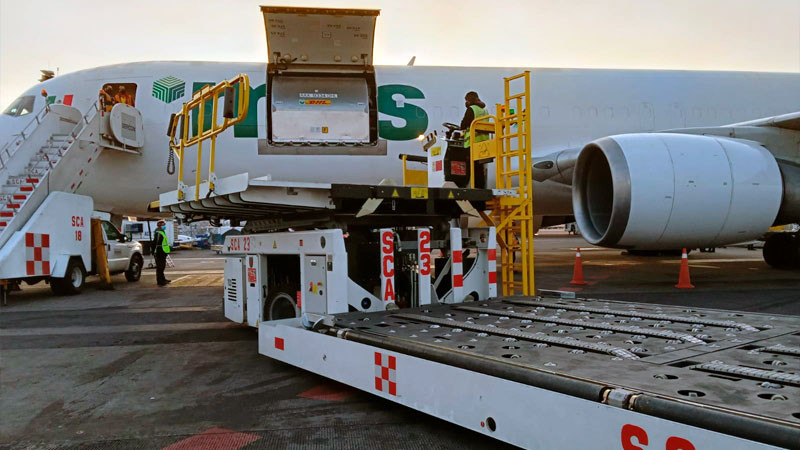 Llega a México segundo embarque con 1.2 millones de vacunas pediátricas Pfizer contra Covid-19 