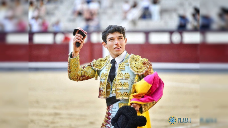 Isaac Fonseca triunfó en Madrid, pero salió con cornada de pierna y fractura de mandíbula 