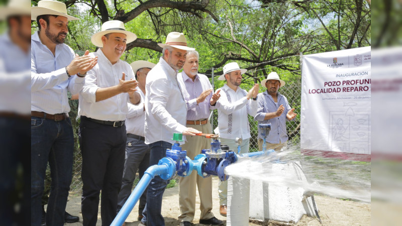 Atiende Bedolla histórica carencia de agua en La Huacana 