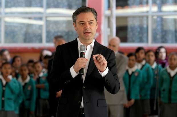 No se permitirán acciones que intimiden o lastimen a maestros: Nuño Mayer 