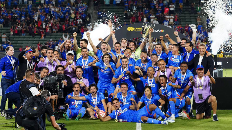 Cruz Azul es el campeón de la Supercopa tras derrotar en penaltis al Atlas 