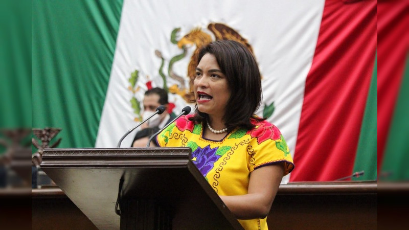 Propone Eréndira Isauro paridad de género en postulación de candidaturas a la gubernatura 