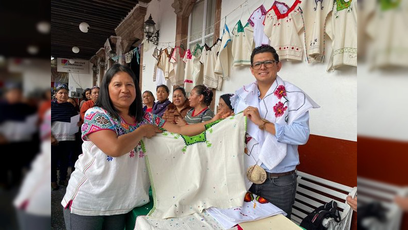 Técnicas artesanales en textil de Cherán son rescatadas por el IAM  