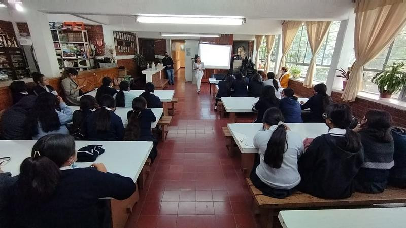 Refuerza SEE acciones en pro de la menstruación digna 