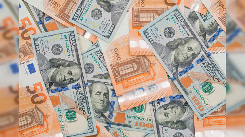 Euro toca su valor más bajo en 20 años y roza la paridad con el dólar 