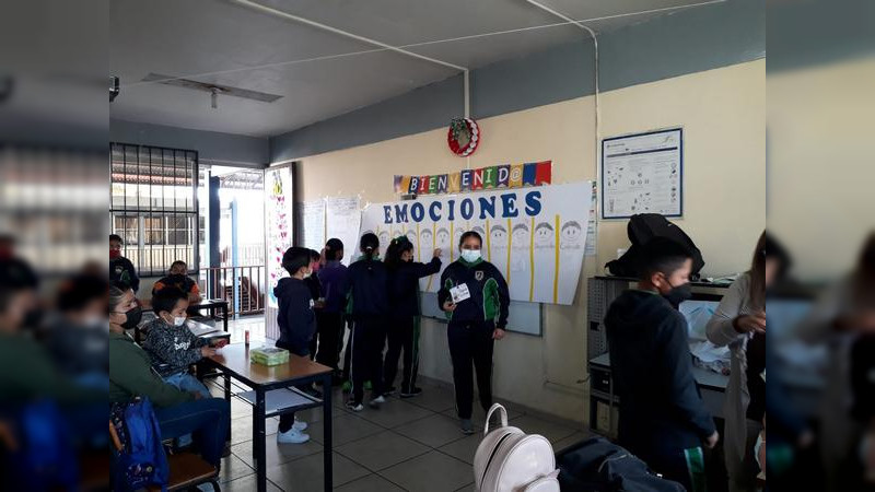 Más de 10 mil docentes, directivos y alumnos participan en talleres contra la violencia escolar: SEE