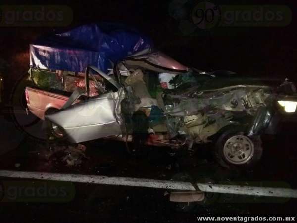 Un muerto y dos heridos, saldo de choque en la Autopista Siglo XXI
