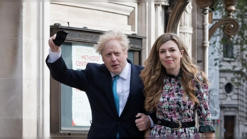 Gran fiesta de boda planea Boris Johnson a pesar de su próxima renuncia