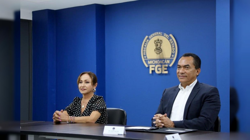 Signa convenio la FGE con autoridades municipales de LC, Michoacán  