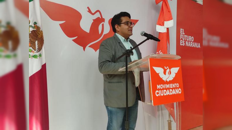Silvano Aureoles Conejo libre de hacer política: Antonio Carreño Sosa  