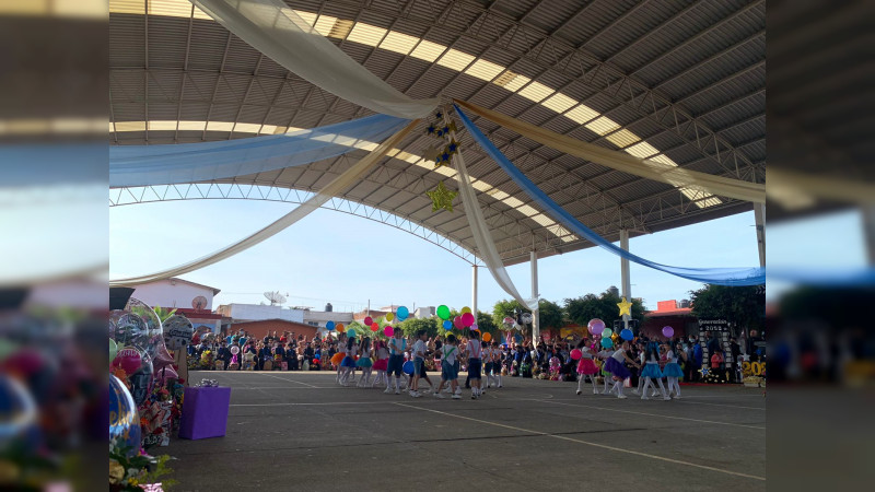 Gobierno Uruapan encabeza clausura de cursos de la Escuela Primaria Constituyentes