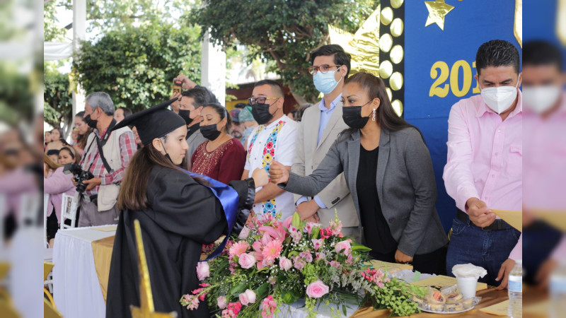 Gobierno Uruapan encabeza clausura de cursos de la Escuela Primaria Constituyentes