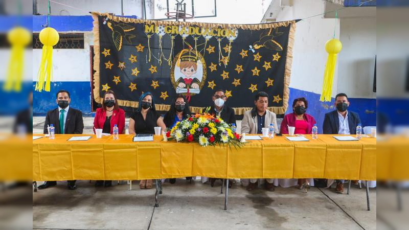 Secretaria de Seduma asiste a clausura de ciclo escolar de la primaria “Lic. Adolfo López Mateos”