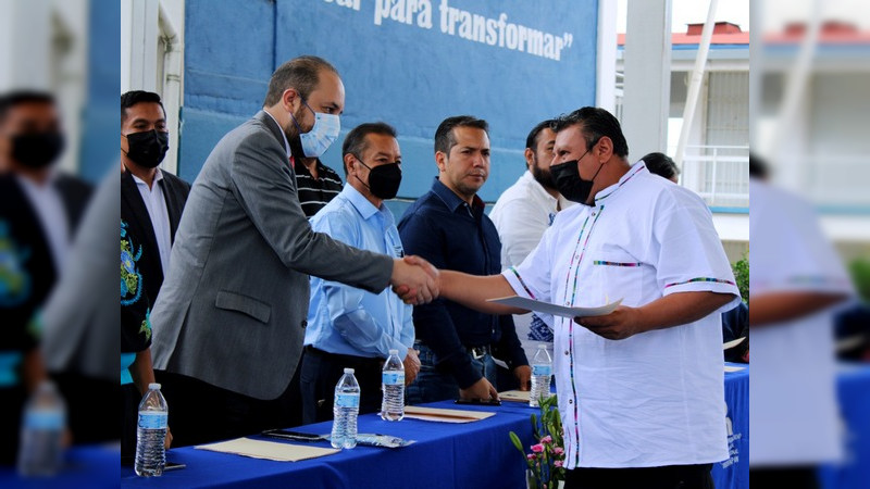 Gobierno municipal de Uruapan apadrina generación 2018-2022 de la UPN Unidad Uruapan