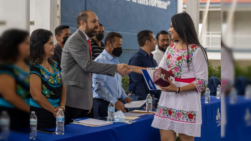 Gobierno municipal de Uruapan apadrina generación 2018-2022 de la UPN Unidad Uruapan