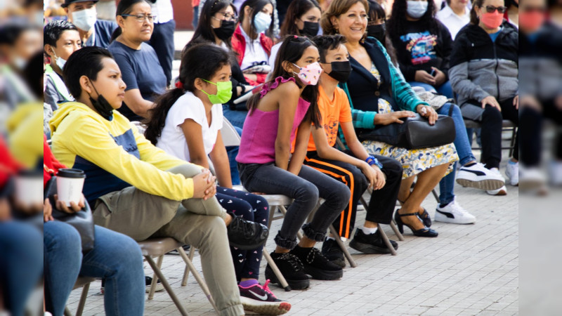 Exitosa función de cuentacuentos en la Pérgola municipal