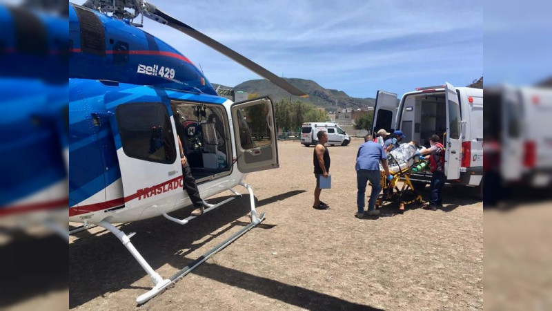 Dos menores lesionados tras caída de barda en una escuela de Hidalgo  