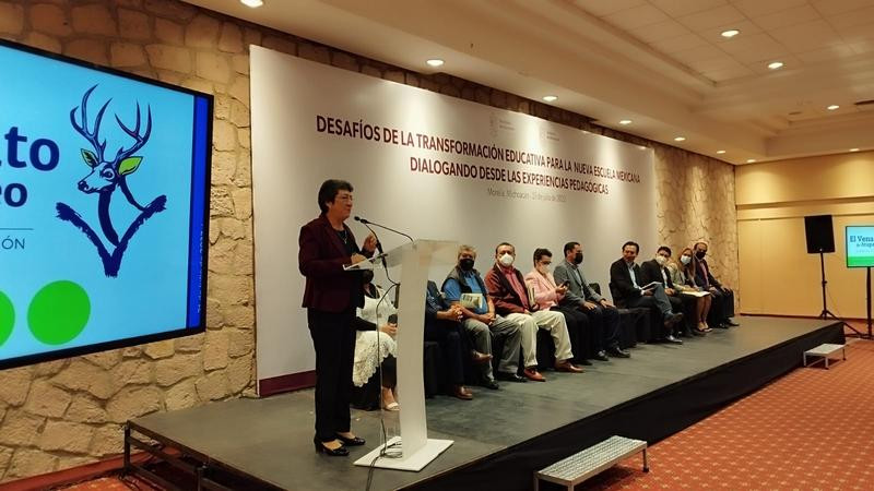 Los maestros frente al aula lograrán el cambio en el país: SEE