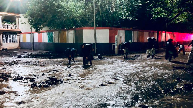 Tromba deja una persona fallecida y varias afectaciones en Villamar, Michoacán 