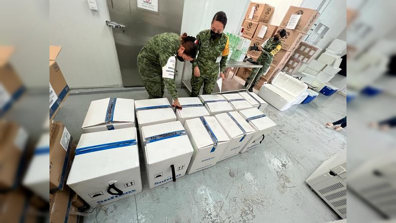Llega quinto cargamento de vacunas para niños de 5 a 11 a Michoacán