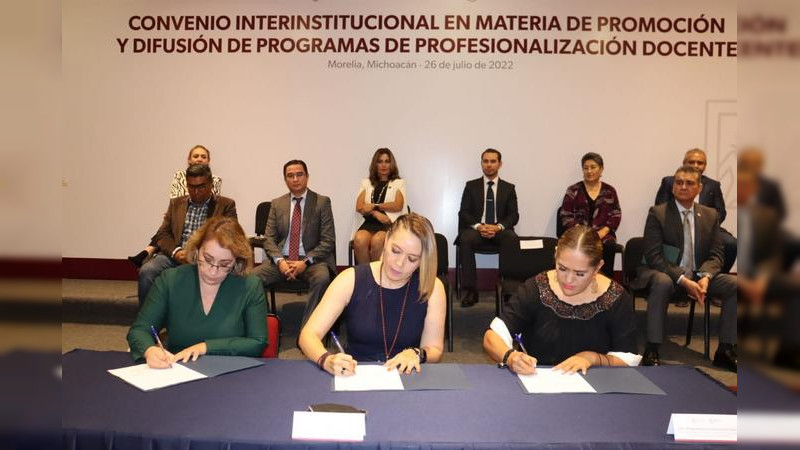 SEE firma convenio para capacitación de docentes