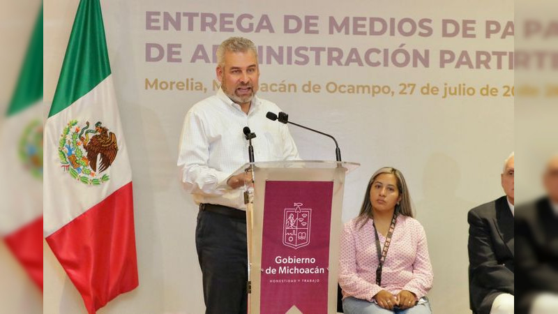 Entregan apoyos del programa "La Escuela es Nuestra" Gobierno de Michoacán y Delegación Bienestar 