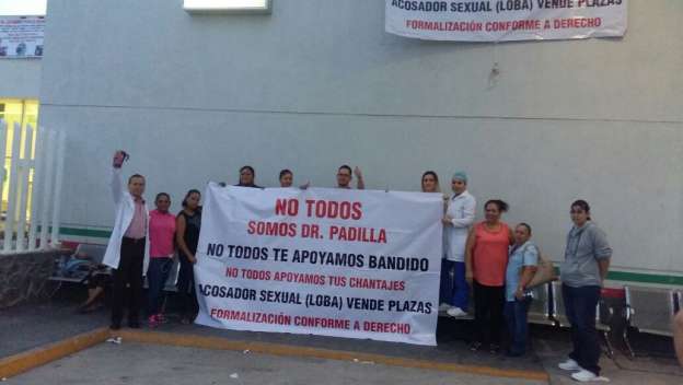 En Tierra Caliente, trabajadores de salud dicen “No todos somos Esteban Padilla, porque dicen conocen su obscuro historial como líder de la subsección 07 del SNTSS”  - Foto 0 