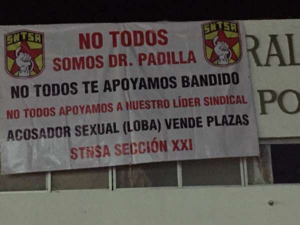 En Tierra Caliente, trabajadores de salud dicen “No todos somos Esteban Padilla, porque dicen conocen su obscuro historial como líder de la subsección 07 del SNTSS”  - Foto 1 