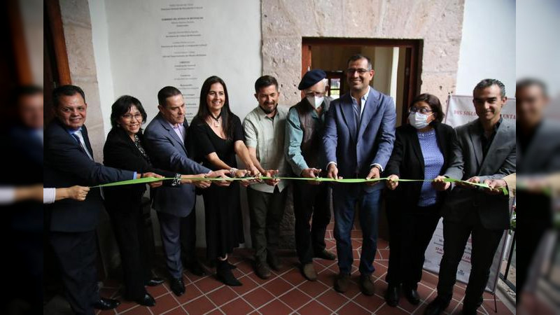 Inaugura Secum exposición por 200 años de la imprenta en Michoacán