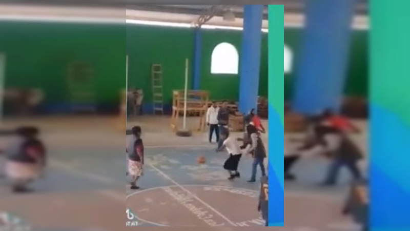 Andrea García López mujer Mixteca de 71 años es sensación por jugar basquetbol 